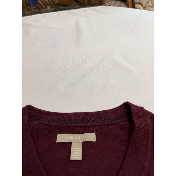 Nordstrom Extra Fine Merino Wool Vest Men’s Size Large Burgundy Sleeveless Knit - Picture 2 of 5